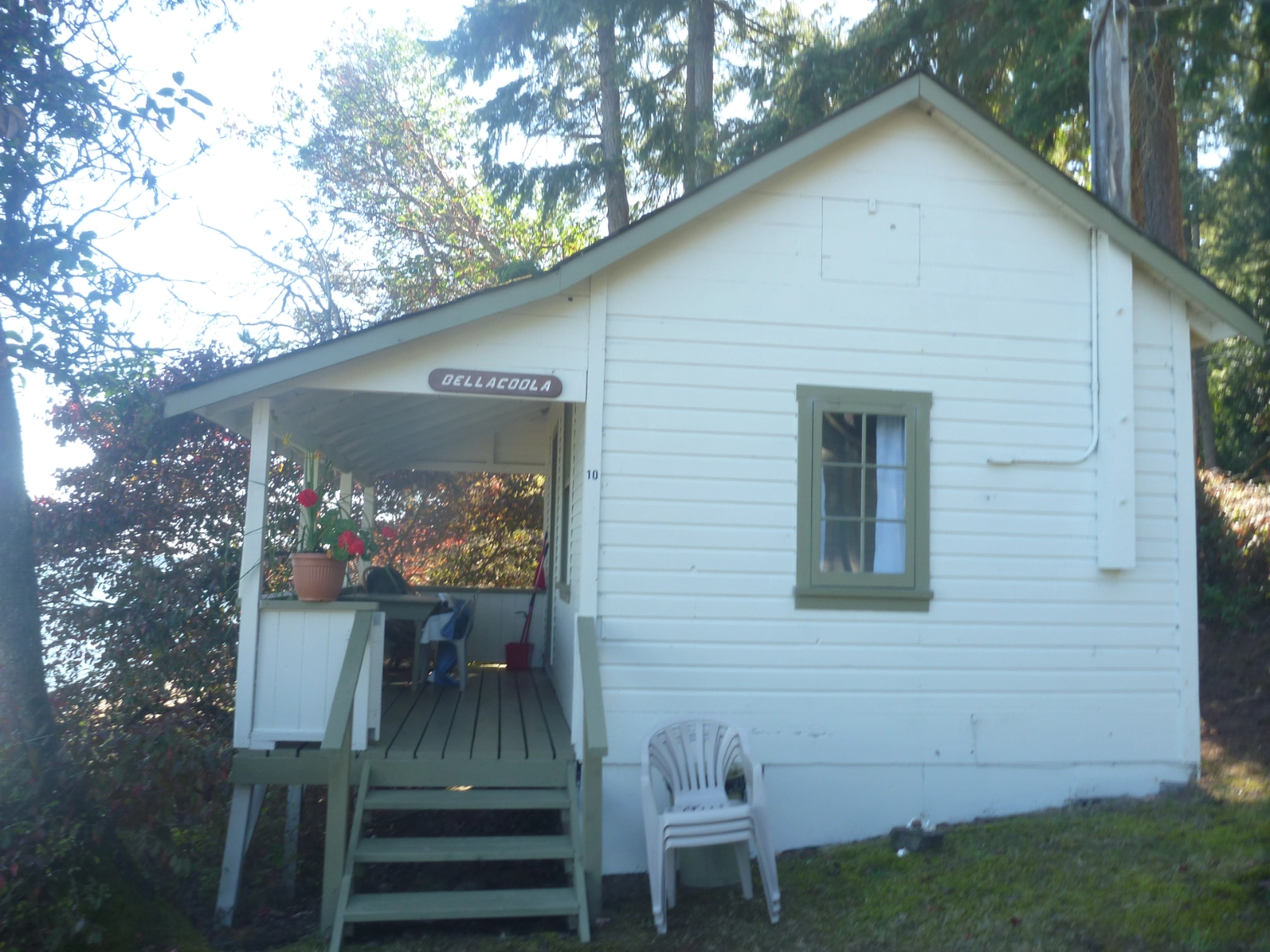 Seaside cottage at Tillicum Seaside Resort